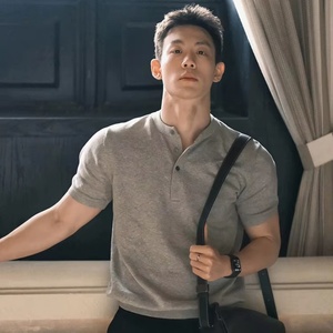 Camiseta de Manga Corta con Cuello Henry, Estilo Casual, Tejido Sólido, para Hombre, Verano, Transpirable, con Puños Ajustados - Product Image 1