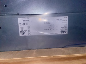 ACS880-31-027A-5 ACS88031027A5 ไดรฟ์ความถี่แปรผันสามเฟส 200-240V 0.8-8KW สำหรับ PLC - Product Image 1