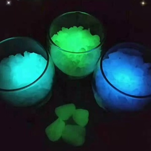Luminoso blu ciottoli <span class=keywords><strong>giardino</strong></span> passerella Patio esterno incandescente pietra naturale ciottolo rotondo materiale pietra artificiale - Product Image 4