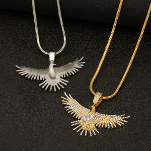 Collar con Colgante de Águila Estilo Romano Vintage con Circonita Incrustada y Baño de Oro <span class=keywords><strong>Real</strong></span> PVD sobre Cadena de Serpiente para Hombre - Product Image 1