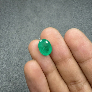 Émeraude naturelle de Zambie de 3,42 carats, taille ovale, pierre précieuse verte de qualité supérieure pour bijoux fins, bague, pendentif, vente en gros - Product Image 1