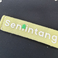 Étiquettes personnalisées pour vêtements, en tissu organique, avec logo personnalisé, motif damassé uni, texture satinée, pliées, pour couture de col