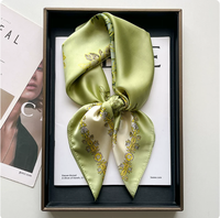 Op maat gemaakte digitale print bandana kunstprint satijn imitatie zijde bandana veelzijdige neksjaal reis tas decoratie bruiloft