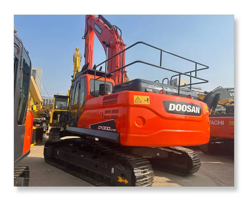 Làm việc thấp giờ sử dụng máy xúc doosan dx300 máy xúc được sử dụng doosan dx300 máy xúc để bán