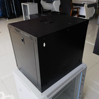 Armoire de serveur réseau murale en acier 9U de 19 pouces avec porte en verre personnalisée pour salle informatique