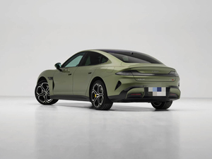 中国出口2025款小米SU7MAX新能源汽车，最高时速265公里/小时，中大型汽车 - Product Image 3