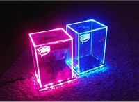 Support de présentation rotatif et pliable en plastique pour bouteilles de vin et de whisky avec éclairage LED, nouveau design personnalisé en usine pour usage en magasin