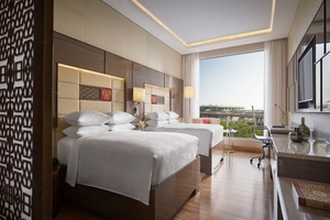Venta de liquidación de hoteles Marriot, venta al por mayor, juegos de <span class=keywords><strong>dormitorio</strong></span> de hotel, incluido armario de habitación de invitados, base de cama, cabecero, sillas, sofá - Product Image 2