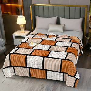 Couverture de climatisation transfrontalière en flanelle à carreaux, style sieste de bureau, vente en gros de couvertures cadeaux pour le commerce extérieur - Product Image 2