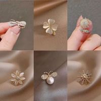 Broches en cuivre et zircon en forme de fleur, élégantes, pour femmes, pour mariage, fiançailles, fête, cadeau, accessoires vestimentaires