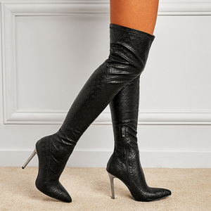 Nouvelles bottes sexy noires matelassées au-dessus du genou pour femme 2026, à bout pointu, talon aiguille, cuissardes avec fermeture éclair latérale, pour une silhouette élancée - Product Image 2