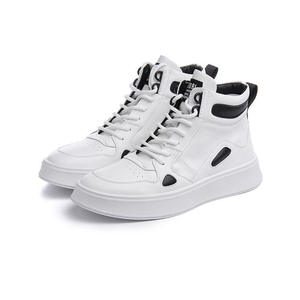 Sneakers da strada da uomo di alta moda in pelle verniciata <span class=keywords><strong>scarpe</strong></span> <span class=keywords><strong>sportive</strong></span> Casual classiche <span class=keywords><strong>eleganti</strong></span> <span class=keywords><strong>scarpe</strong></span> in pizzo antiscivolo - Product Image 5