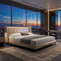 Lit plateforme moderne de luxe léger en tissu capitonné, taille Queen, vente en gros pour chambre à coucher et hôtel haut de gamme