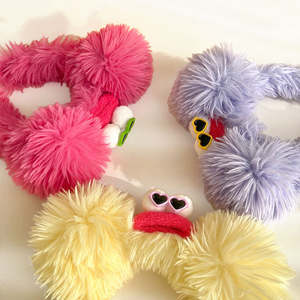 Nueva banda de pelo de monstruo divertido de dibujos animados Big Eys Cute Plush Wash Face Hair Ties Individualidad Long Hairy Fuzzy Party Accesorios para el <span class=keywords><strong>cabello</strong></span> - Product Image 4