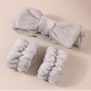 Soft Plush Waterproof Women's and Girls' Three-Piece Set Face Wash Headband Wrist Strap <strong>Scrunchie</strong> Hairband - Product Image 4