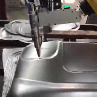 Robot de traitement laser 3D KUKA pour pièces métalliques complexes Solutions de découpe automobile et industrielle