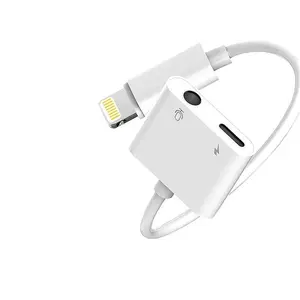Apple 2 in 1 1ios8ピンから3.5mm充電用音楽通話オーディオコネクタAUXiosヘッドフォンアダプタケーブル
