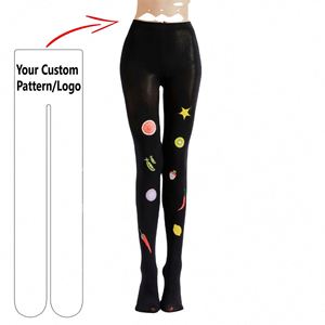 Collants imprimés à <span class=keywords><strong>motif</strong></span> de fruits et légumes à la mode personnalisés automne et hiver chaussettes noires à fond de piment amusant - Product Image 1