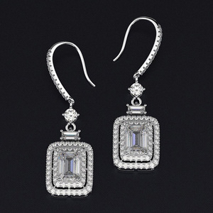Orecchini a Gancio con Pietra Scintillante Taglio Principessa per Donne, Eleganti Gioielli Pendenti con Pavé - Product Image 2