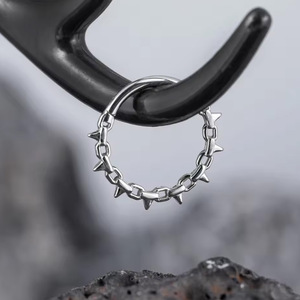 Anneau de nez en titane F136 ASTM, bijou de septum avec design étoile en zircon pour piercing - Product Image 3