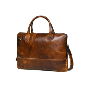 Sac pour ordinateur portable en cuir véritable de qualité supérieure, conçu à partir de cuir 100% pur, avec plusieurs poches organisatrices - Product Image 6
