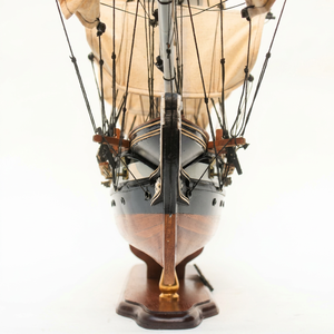 Maqueta de Barco de Vela de Madera Hecha a Mano - Réplica a Escala de un Clásico Buque Naval, Decoración de Escritorio, USS Constellation - Product Image 1
