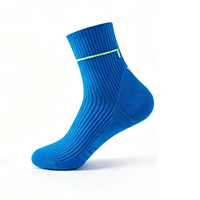 Chaussettes de sport mi-mollet respirantes et absorbantes pour le basketball et le football, personnalisables avec logo en gros