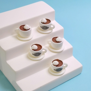 100 pièces de mini-tasses à café de simulation en résine, décor pour scène de café, accessoires pour <span class=keywords><strong>maison</strong></span> de poupées, jouet pour enfants - Product Image 3