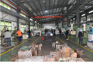 Molde de fundición de aluminio por gravedad profesional de 23 años, molde de Metal de inyección de plástico, fabricante de moldes personalizados - Product Image 5