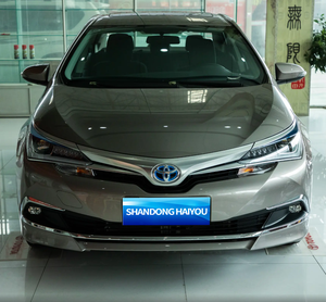 Toyota Corolla Hybride d'occasion 2017, version facelift, 1.8L E-CVT, faible consommation de carburant, conduite à gauche, berline économique pour trajets quotidiens, faible kilométrage - Product Image 1