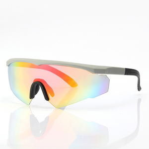 Lunettes de cyclisme sportives tendance, verres polarisés PC UV400, lunettes anti-vent, lunettes de soleil professionnelles pour la protection solaire en extérieur - Product Image 4