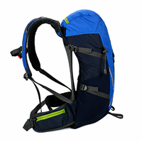 Sac à dos de randonnée léger 30L avec armature interne, dos en maille ventilée pour le trekking et le camping