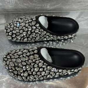 Nuevas Sandalias Negras Premium 2026 con Cristales y Pedrería, Pantuflas Casuales Decoradas con Diamantes de Imitación - Product Image 1