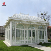 Pavillon en fer forgé européen avec verrière, serre de jardin ornée en fonte, véranda extérieure pour la décoration paysagère de manoir