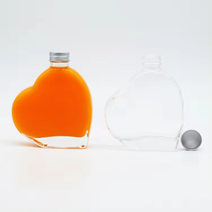 Venta al por mayor forma de corazón claro 250ml cereza Vodka botella de vidrio especial vino licor botella paquete con tapón de corcho - Product Image 5