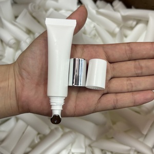 Tubes de brillant à lèvres de luxe grande capacité, véganes et sans cruauté, teinte transparente pour les lèvres, <span class=keywords><strong>Rare</strong></span> <span class=keywords><strong>Beauty</strong></span> - Product Image 4