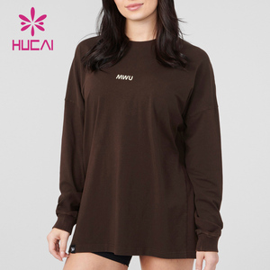 T-<span class=keywords><strong>shirt</strong></span> de <span class=keywords><strong>sport</strong></span> ample à manches longues en coton épais sérigraphié col rond pour <span class=keywords><strong>femme</strong></span> HUCAI - Product Image 2