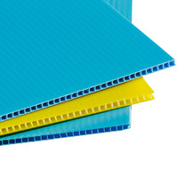 Corflute cannelée en polypropylène creux 4mm 48x96 panneau de protection de tampon de couche de coroplast feuilles de séparation de palettes en plastique ondulé