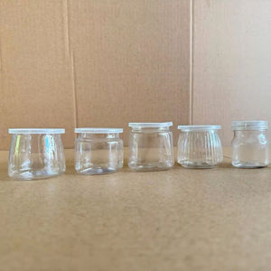 Frascos de Plástico Negro Mate de 500 ml con Bomba para Acondicionador Capilar y Productos de Peinado - Product Image 1