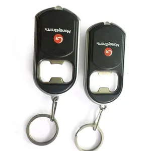 Regalo di promozione di massa a buon mercato led portachiavi bottle opener keychain torcia elettrica ha condotto la luce