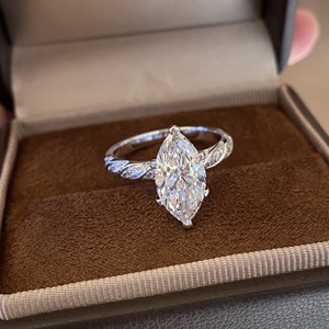 Bague de fiançailles en or massif 14k 18k avec diamant créé en laboratoire de taille marquise certifié IGI personnalisé, VVS, pour femmes - Product Image 6