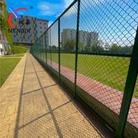 Malla de Alambre Galvanizado al por Mayor y Cercas de Alambre Recubiertas de PVC para Canchas de Baloncesto y Fútbol