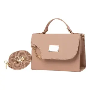 Sac de rangement pour maquillage grande capacité Fana pour femme, trousse à cosmétiques bandoulière en microfibre nude et cuir synthétique, avec poignée supérieure simple - Product Image 3