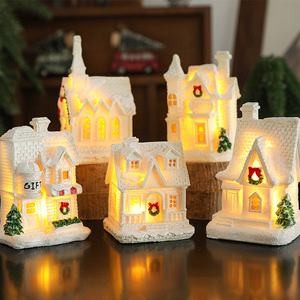 Village De Noël En Céramique Lumineux | 3 Maisons + 2 Arbres LED | Décoration De Table Ou Cheminée | Ambiance Chaleureuse, Parfait Comme Cadeau