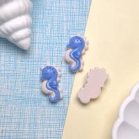 100 piezas de dijes de resina planos con forma de peces, caballitos de mar y pingüinos, ideales para decoración de teléfonos y accesorios de joyería DIY