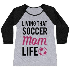 Maglietta da Baseball Tri-Blend femminile che vive quella vita di mamma calcio - Product Image 3