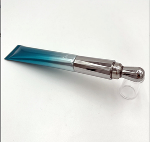 Tubo applicatore personalizzato 10ml 15ml 20ml tubo crema per gli occhi con massaggio in metallo testa applicatore di vibrazione - Product Image 1