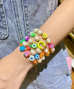 Pulsera de perlas de polímero de cerámica suave, brazalete ajustable de colores, fruta, alfabeto, venta al por mayor y al por menor