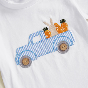 Set Estivo per Bambino con Ricamo Coniglio e Camion di Pasqua, Pantaloncini a Righe Blu e Bianche, 100% Cotone, Abbigliamento per Bambini all'Ingrosso - Product Image 3