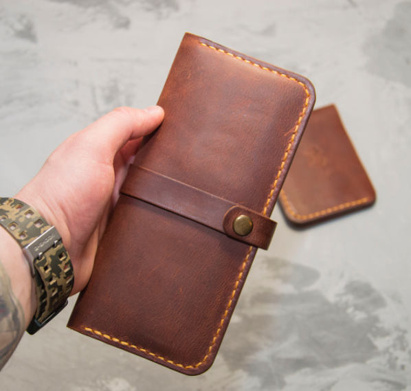 สีน้ำตาล